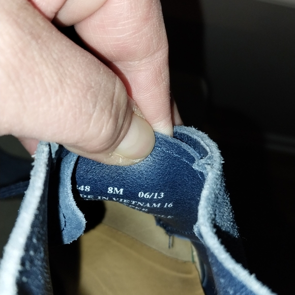 Blue Suede Clark's  size 8 - Picture 4 of 5